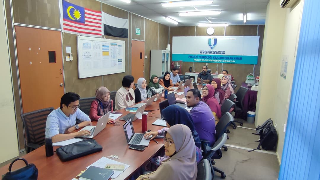 FTKA dengan penuh komitmen telah melaksanakan Sesi Audit Kendiri MS ISO 9001:2015 dan Sistem Pengurusan Akademik (AQMS) bagi program Ijazah Sarjana Muda (Prasiswazah) dan Ijazah  Sarjana dan Doktor Falsafah (Pascasiswazah) pada 21 April 2026